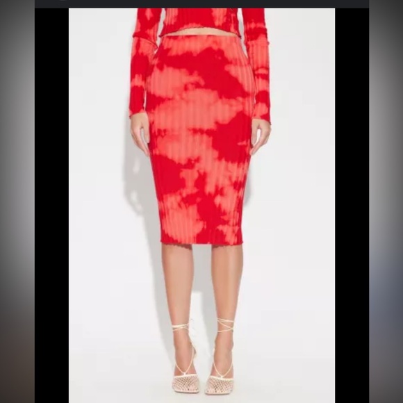 168 NWT Cotton Citizen $175 Red Tye Dye Capri Midi Skirt